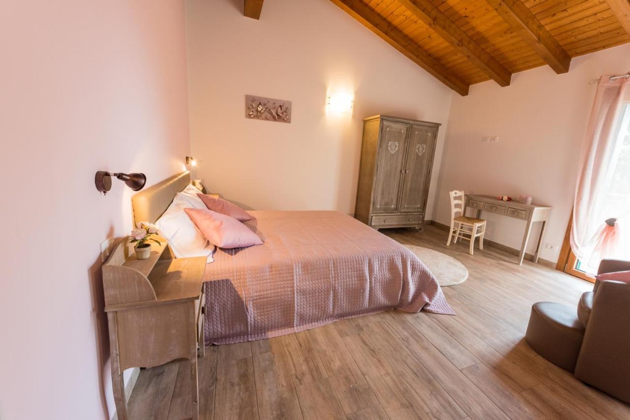 Sara&Sara Alloggio Agrituristico Savorgnano Ngoại thất bức ảnh